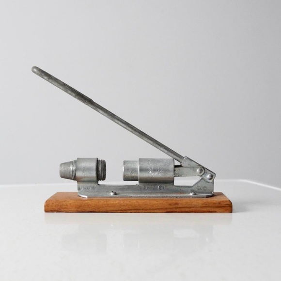 Vintage Other - ⭐️Vintage Reed's Rocket Nut Cracker